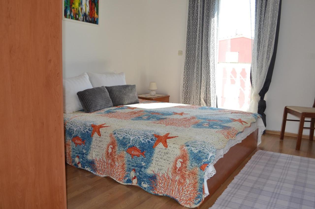 Apartments Lucija Srima Eksteriør bilde