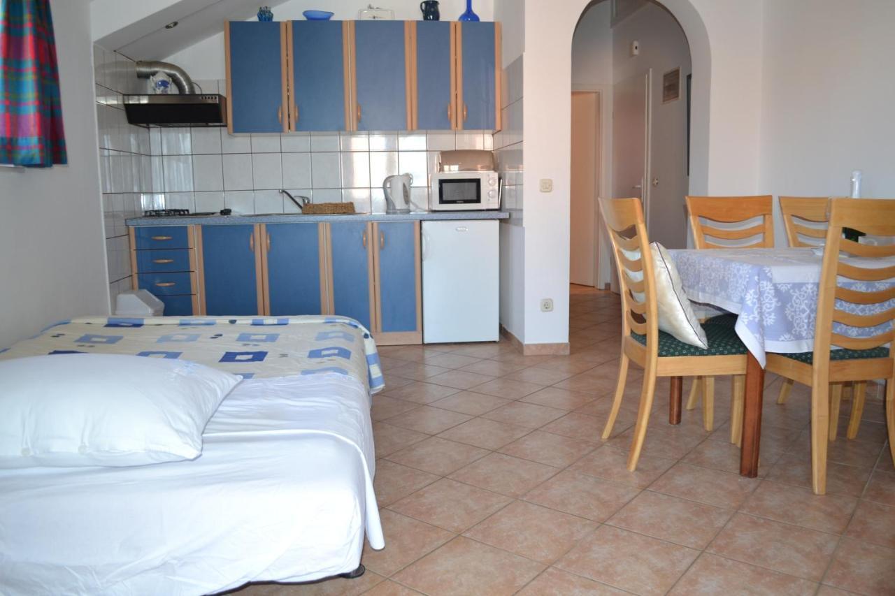 Apartments Lucija Srima Eksteriør bilde