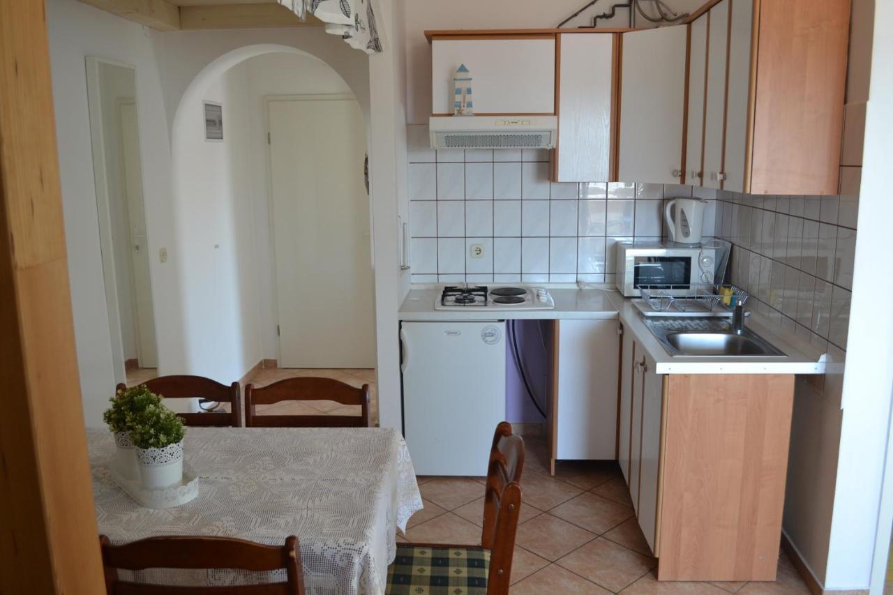 Apartments Lucija Srima Eksteriør bilde